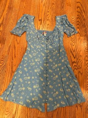 UO Blue Floral Tie-Front Puff Sleeve Dress